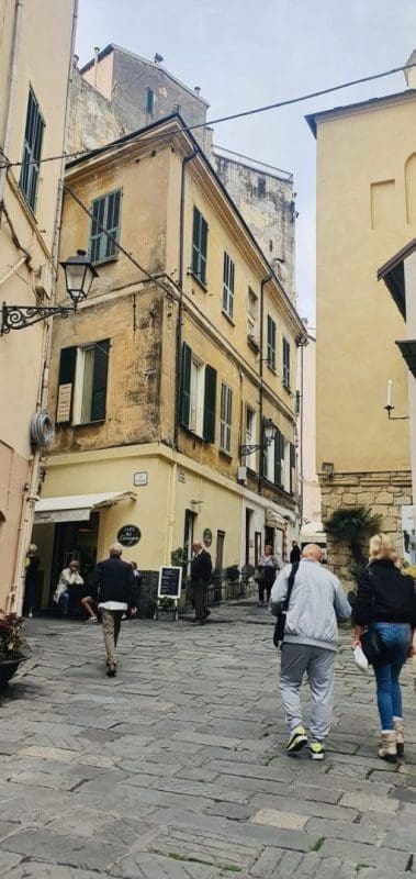 1C1AAB68-7EA0-42F4-AB0B-632F10F9E5B1-scaled