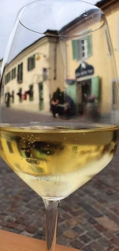 5EBD7B97-0605-467F-8444-DB7F3B7E6FF4