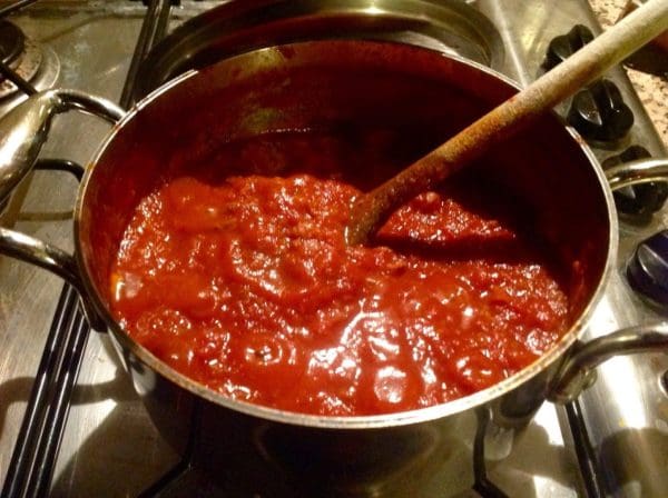 Tomat salsa til alle slags typer pasta, tilsetter du noen hakkete confit pomodoro i "sugoen" Får du en mer intens og søtere smak.