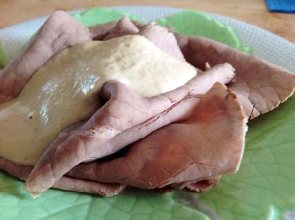 Se oppskriften min på Vitello tonnato.